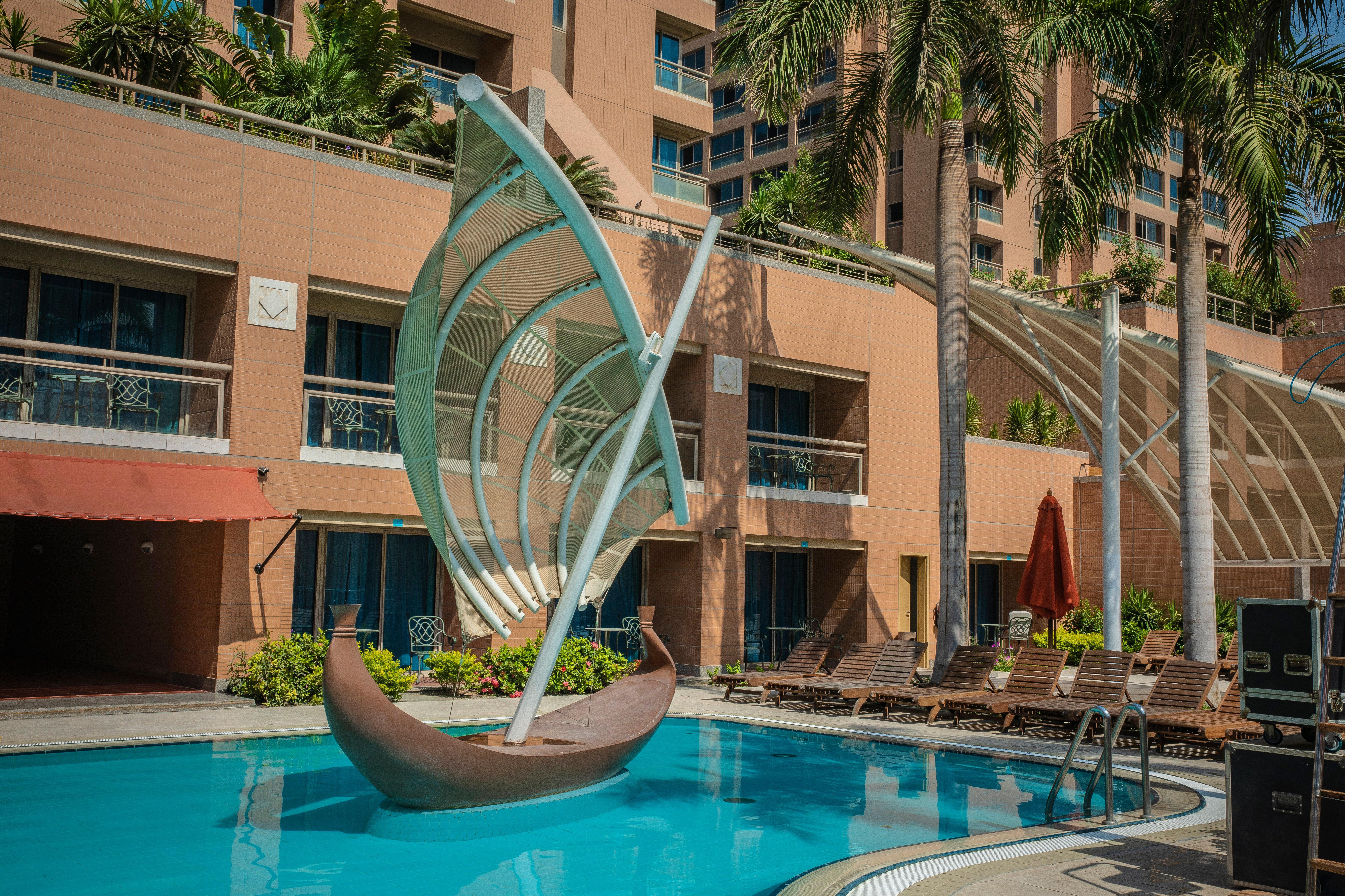 Intercontinental Cairo Citystars By Ihg Экстерьер фото The pool at the Atlantis Paradise Island